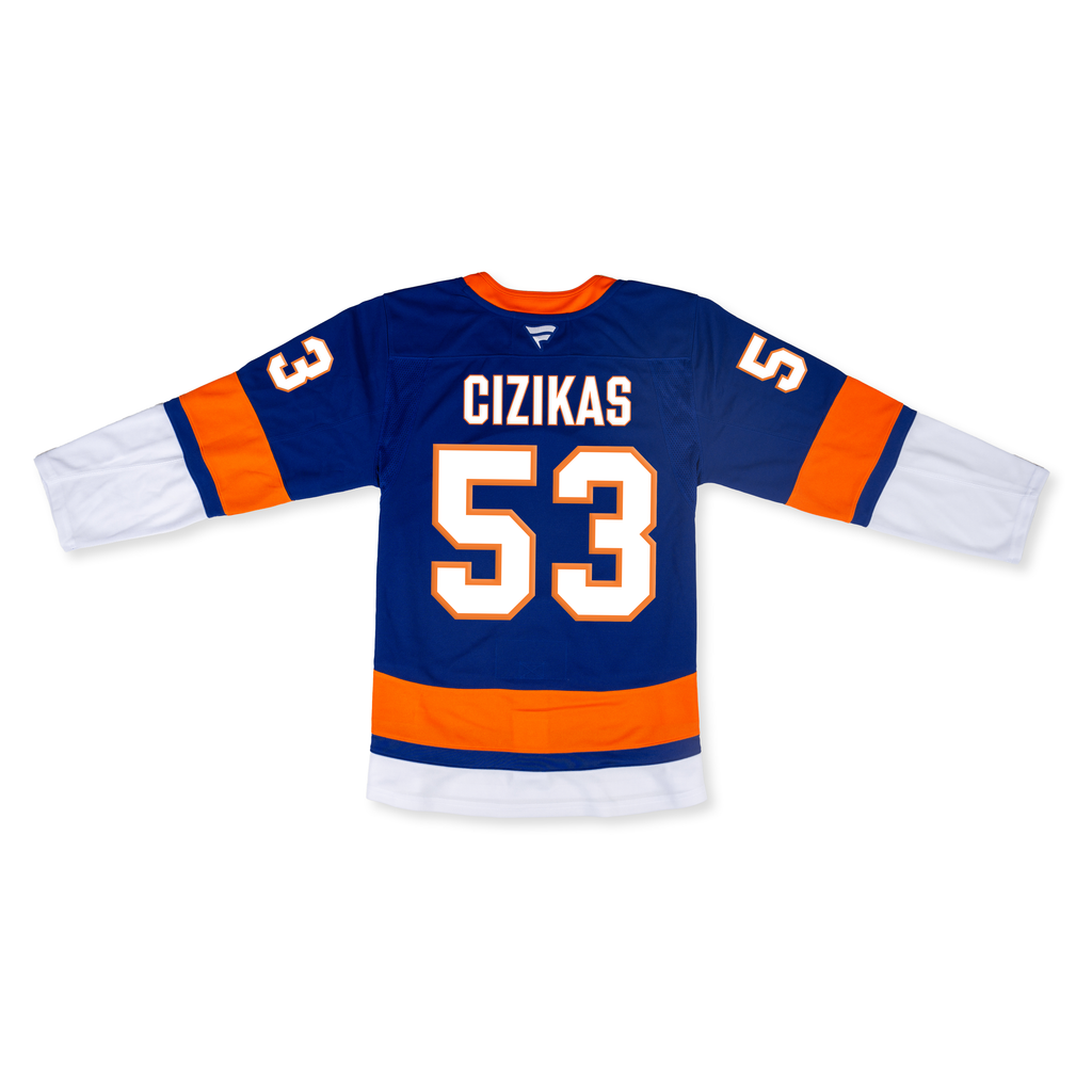 #53 Casey Cizikas