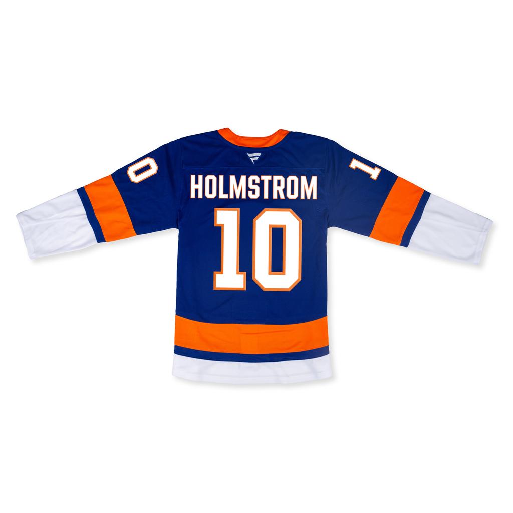 #10 Simon Holmstrom