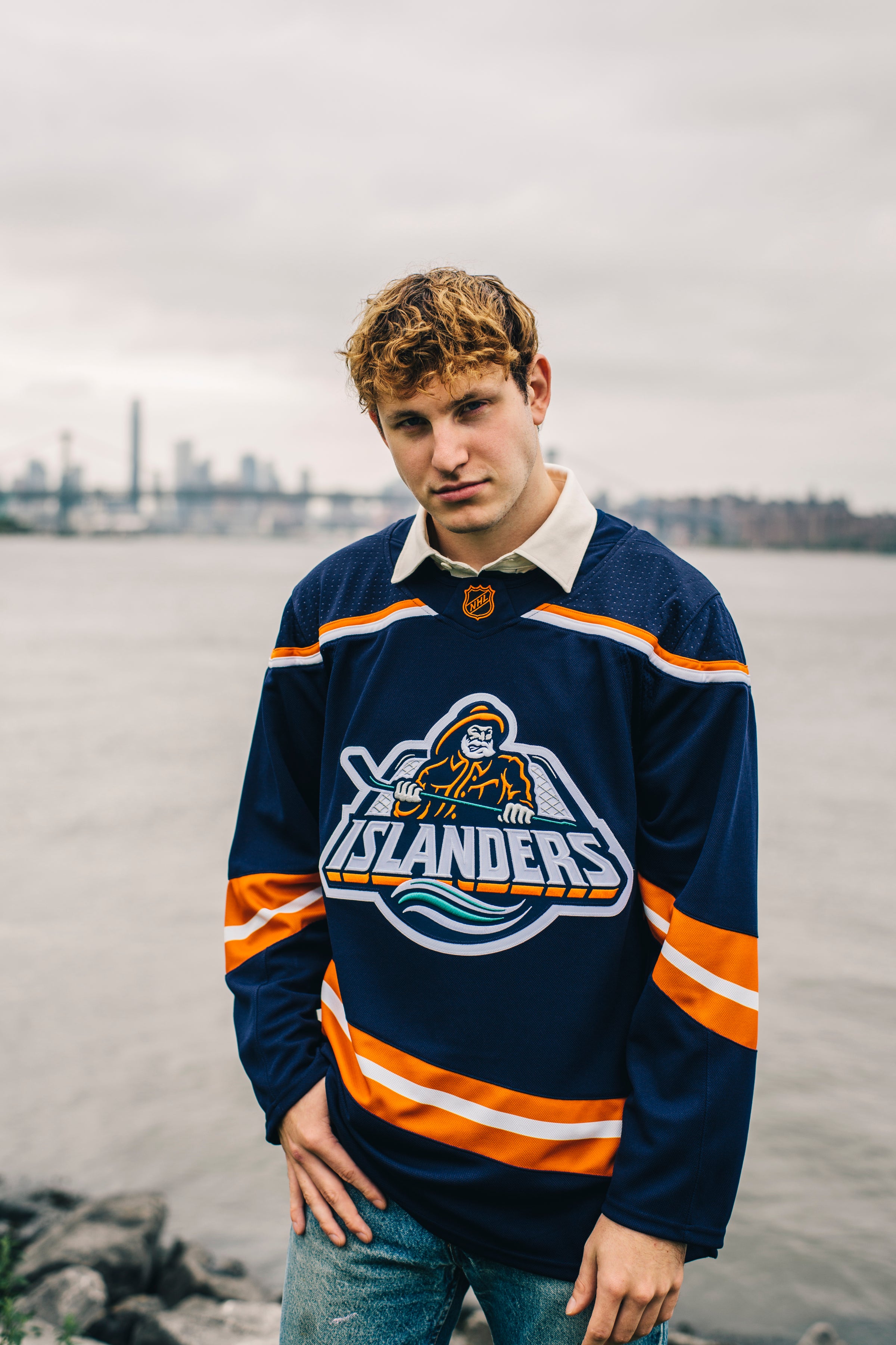 New York Islanders Jersey REVERSE RETRO NHL store