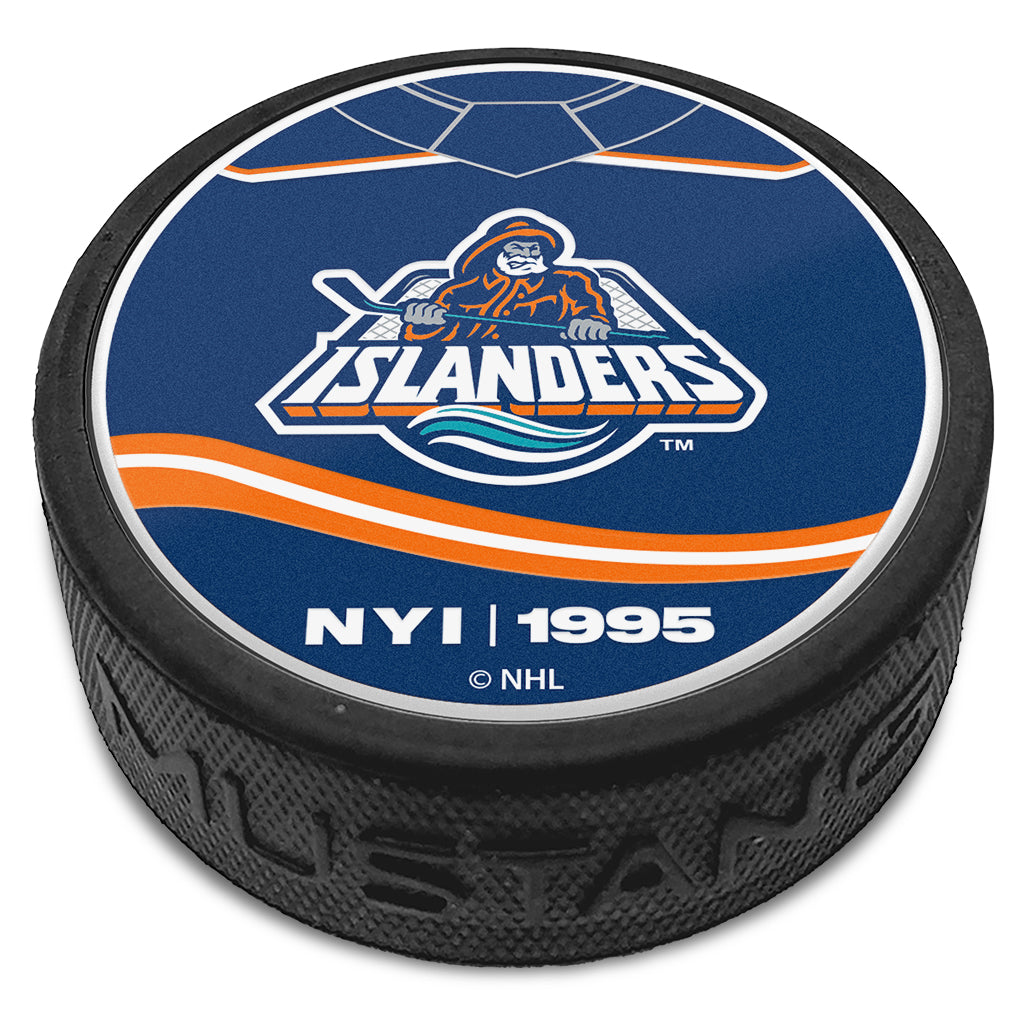 New York Islanders reverse retro textured puck 